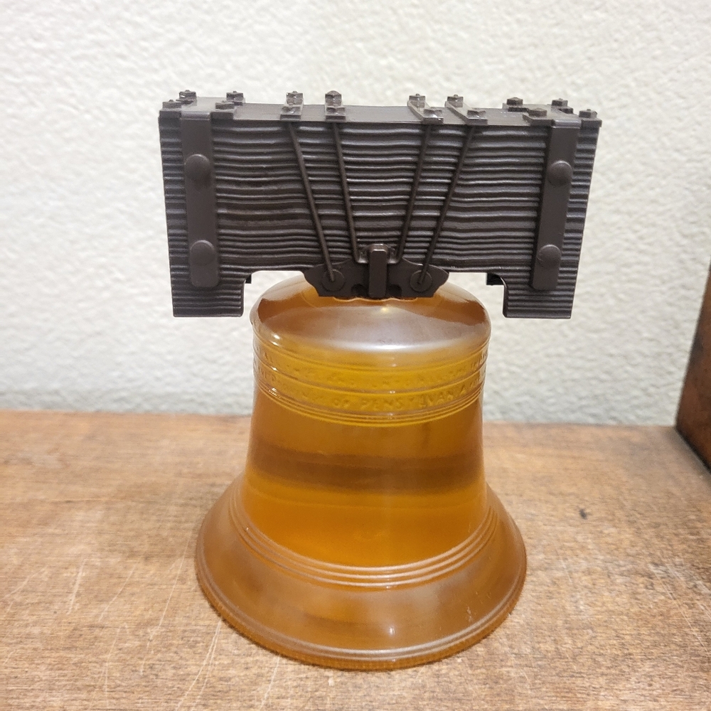 Vintage Patriotic Avon 1971 Liberty Bell Cologne / Perfume/ After Shave Decanter